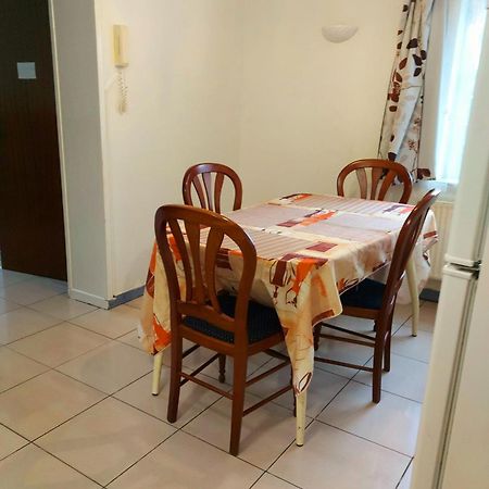Belle Chambre Dans Un Quartier Calme Brussels Exterior photo